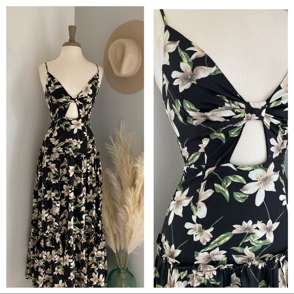 ❤️ Lulus Blooms of Paradise Black Floral Print Sleeveless Maxi Dress! - Picture 10 of 13